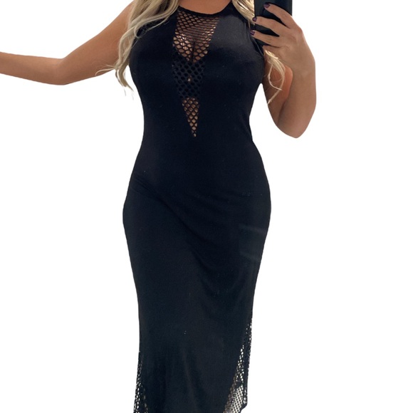 Lily Bleu Dresses & Skirts - Lily Bleu Beach Netted dress